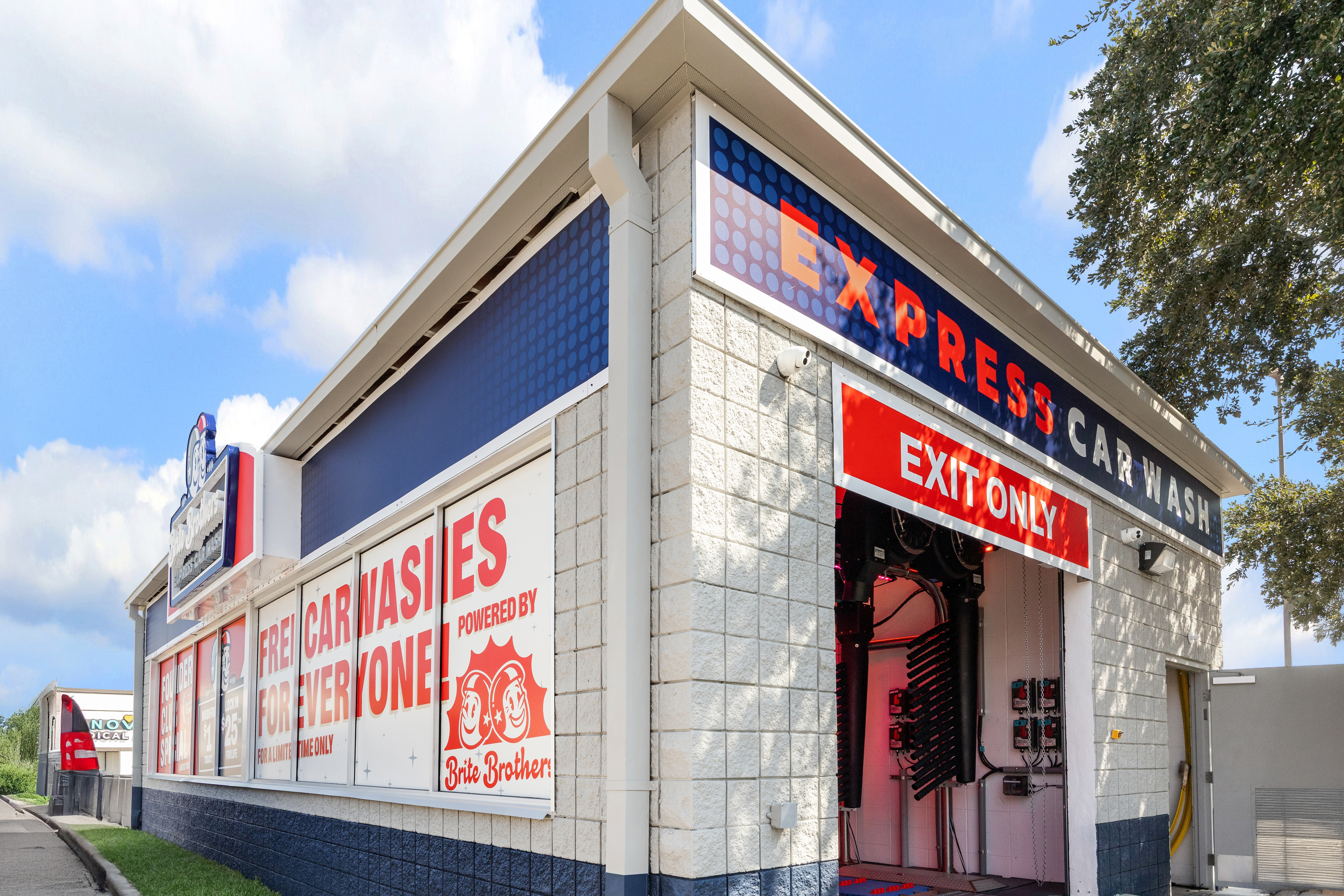 Brite Brothers Express Car Wash in Houston Texas